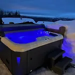 Flott Moderne I Holterdalen, 4 Soverom, 2 Bad, Jacuzzi, Garasje