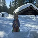 Flott Moderne I Holterdalen, 4 Soverom, 2 Bad, Jacuzzi, Garasje Rauland