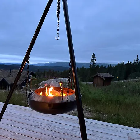 Flott Moderne I Holterdalen, 4 Soverom, 2 Bad, Jacuzzi, Garasje *