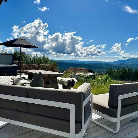 Flott Moderne I Holterdalen, 4 Soverom, 2 Bad, Jacuzzi, Garasje Rauland